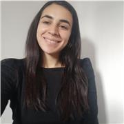 Insegnante per aiuto compiti impartisce lezioni online